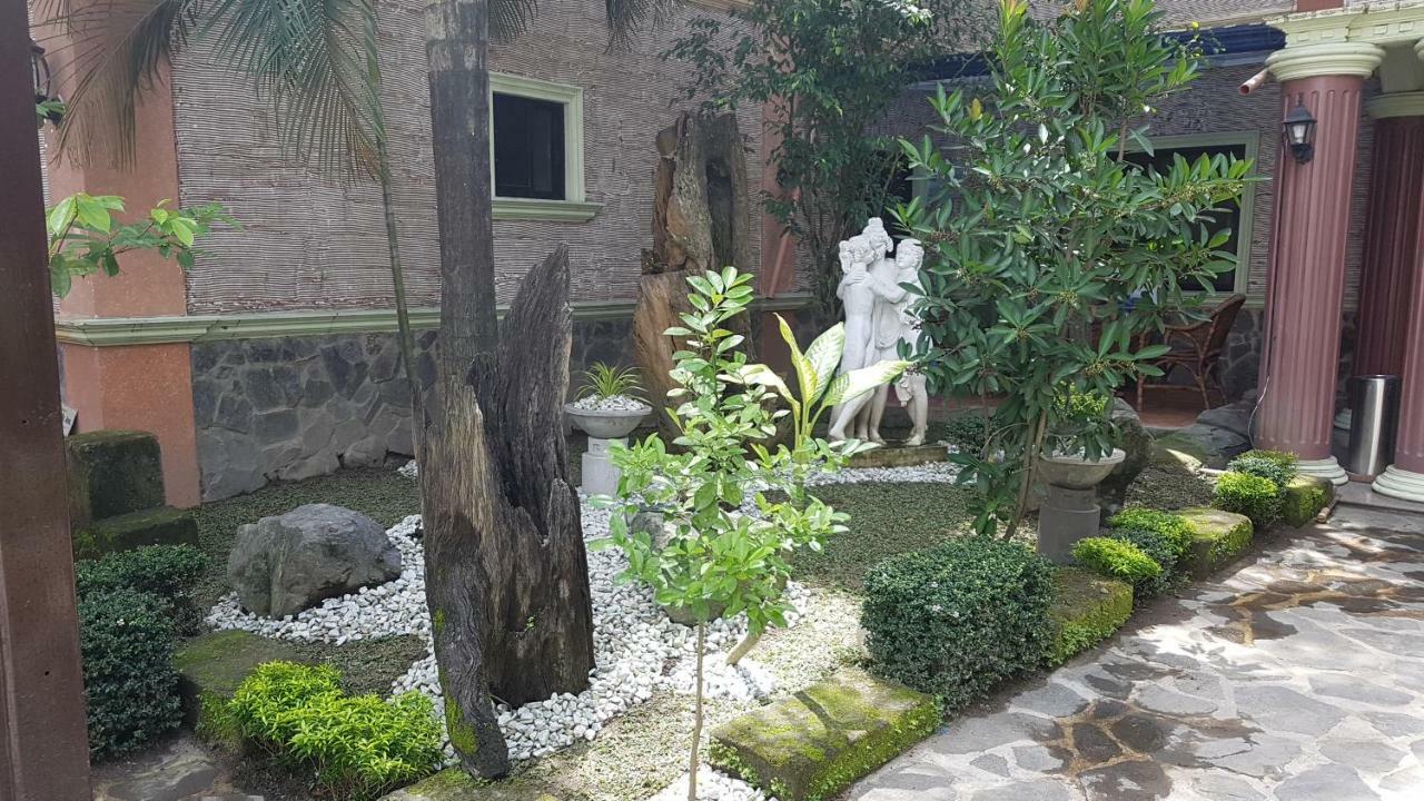 Gardensuite Hotel Anunas Exterior foto
