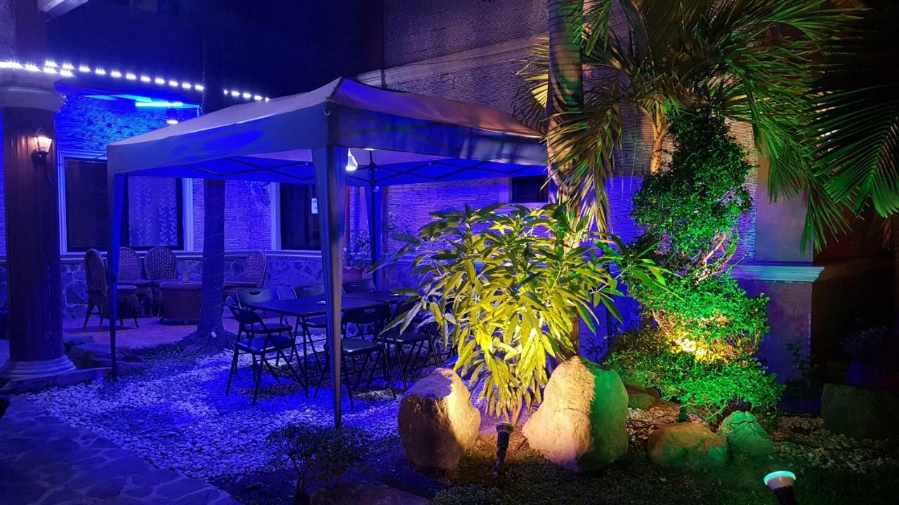 Gardensuite Hotel Anunas Exterior foto